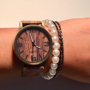 Wood impression quartz watch